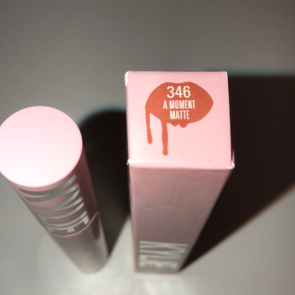Kylie Matte Liquid Lipstick  a moment NEW - Picture 4 of 6
